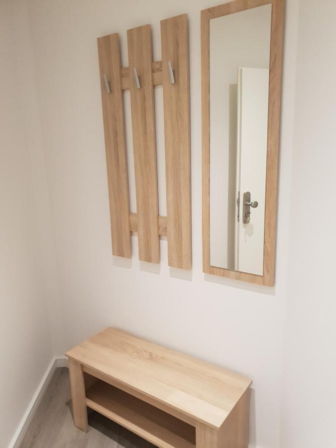 Ferienwohnung Mit Jacuzzi Naehe Flughafen Koeln Bonn Troisdorf Esterno foto