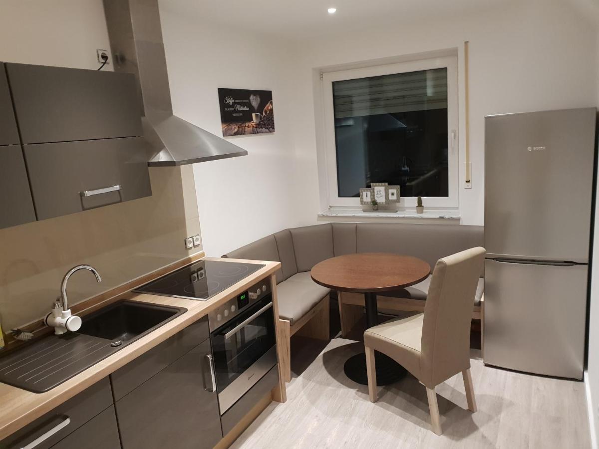 Ferienwohnung Mit Jacuzzi Naehe Flughafen Koeln Bonn Troisdorf Esterno foto